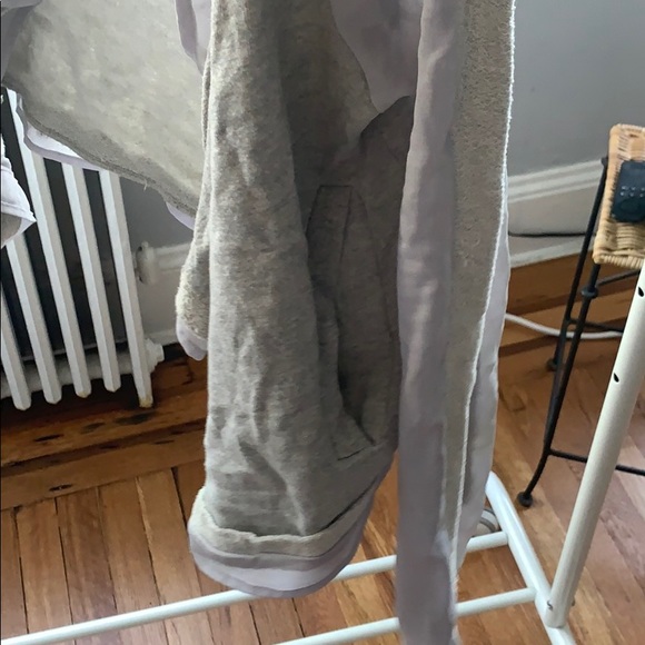 71 Stanton - Pretty, open front sweatshirt - Picture 5 of 10